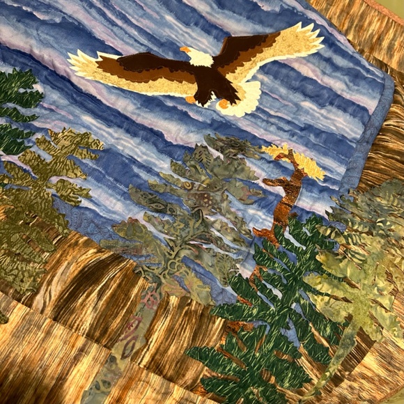 Eagle in Flight Quilted Wall Hanging - Picture 6 of 8